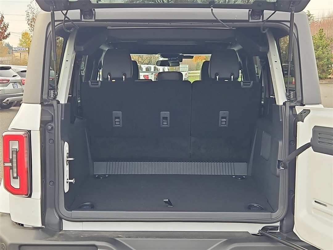 2025 Ford Bronco Outer Banks - Image 27