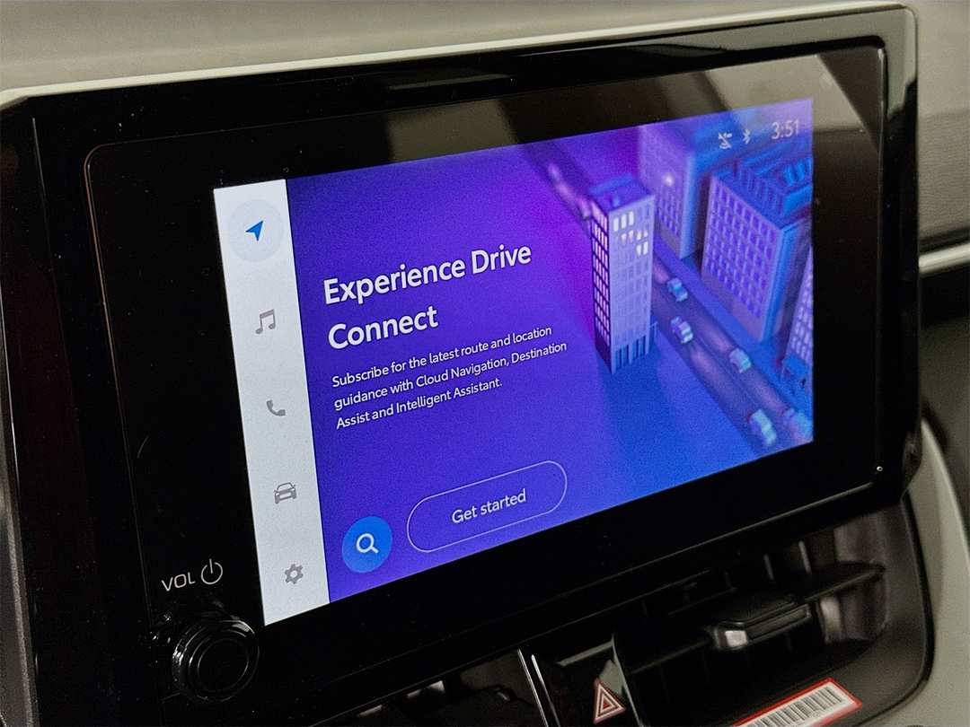 2026 Toyota Corolla Cross LE - Image 13