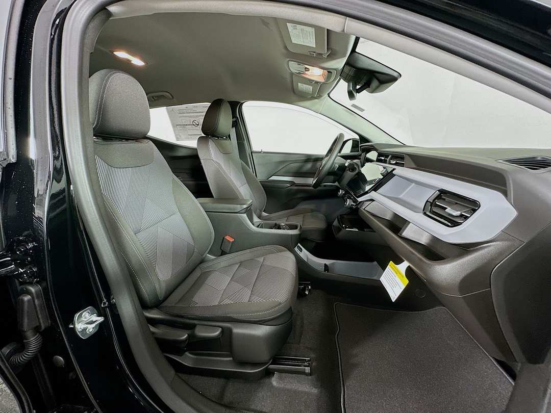 2027 Chevrolet Bolt Ev LT - Image 27