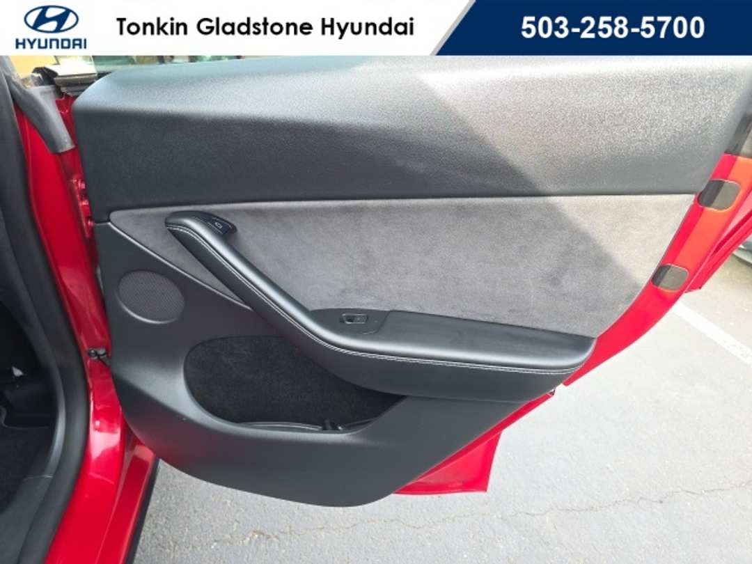 2022 Tesla Model Y Long Range - Image 20