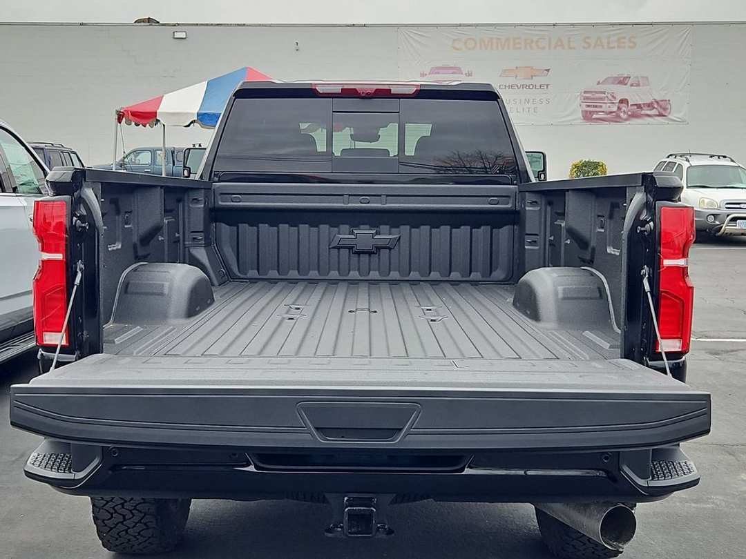 2026 Chevrolet Silverado 3500Hd High Country - Image 24