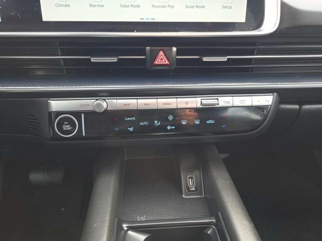 2024 Hyundai Ioniq 6 SE - Image 17