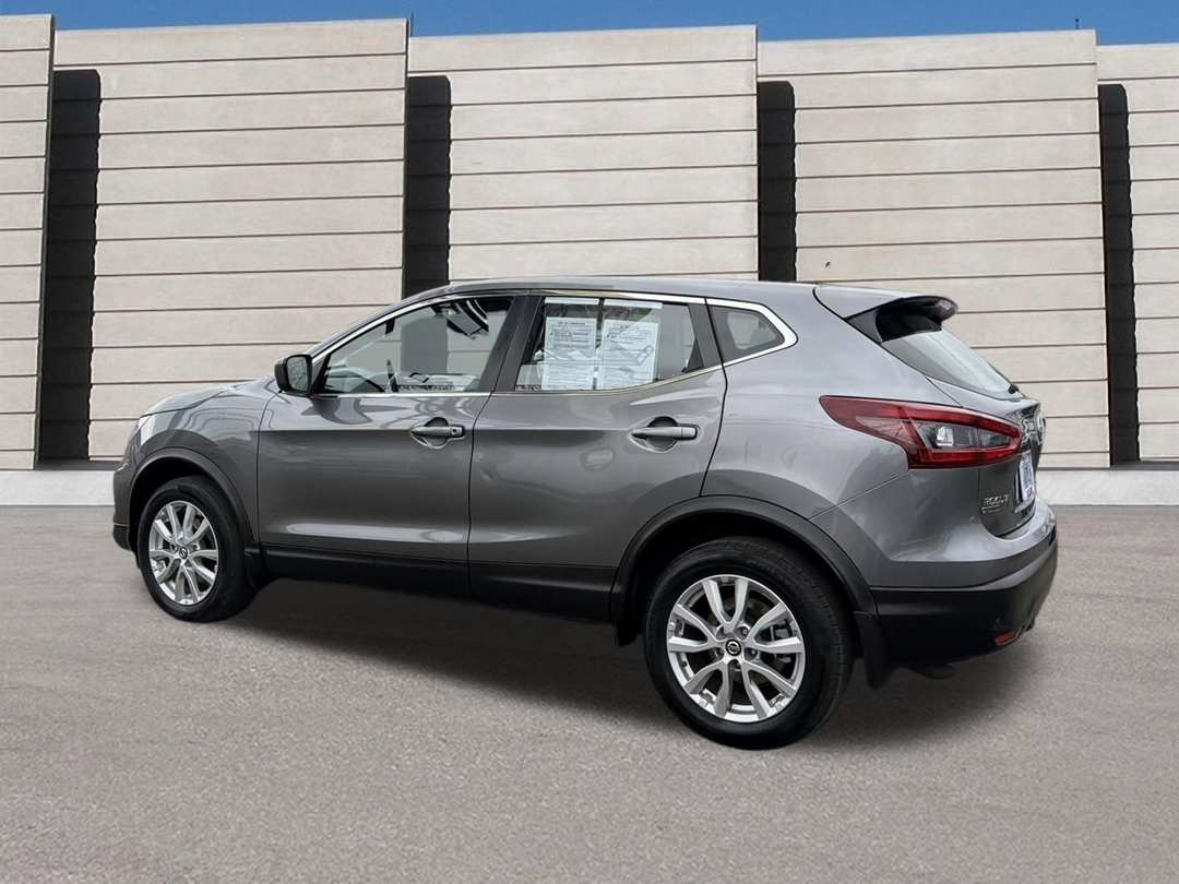 2022 Nissan Rogue Sport S - Image 3