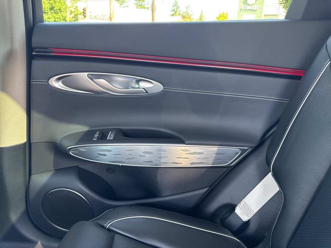 2026 Genesis Electrified Gv70 - Image 46