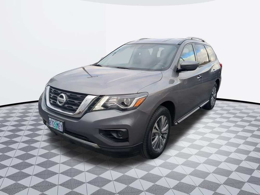 2020 Nissan Pathfinder S - Image 2