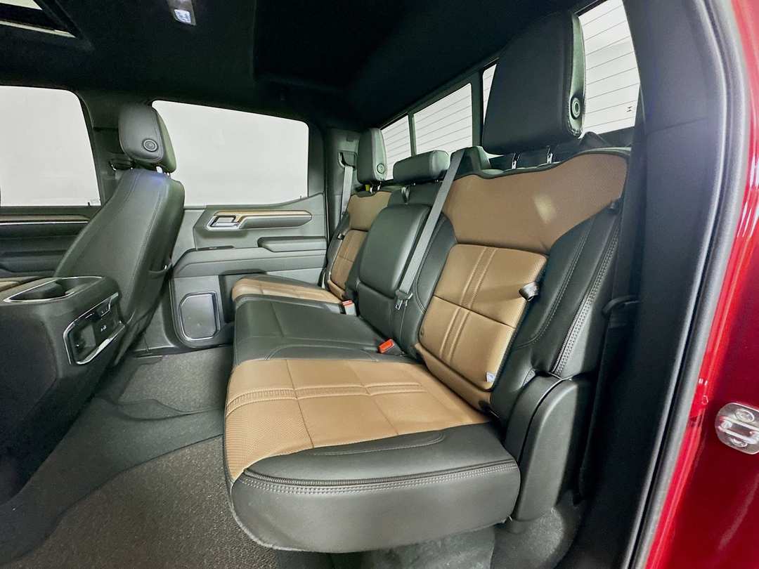 2024 Chevrolet Silverado 1500 High Country - Image 27