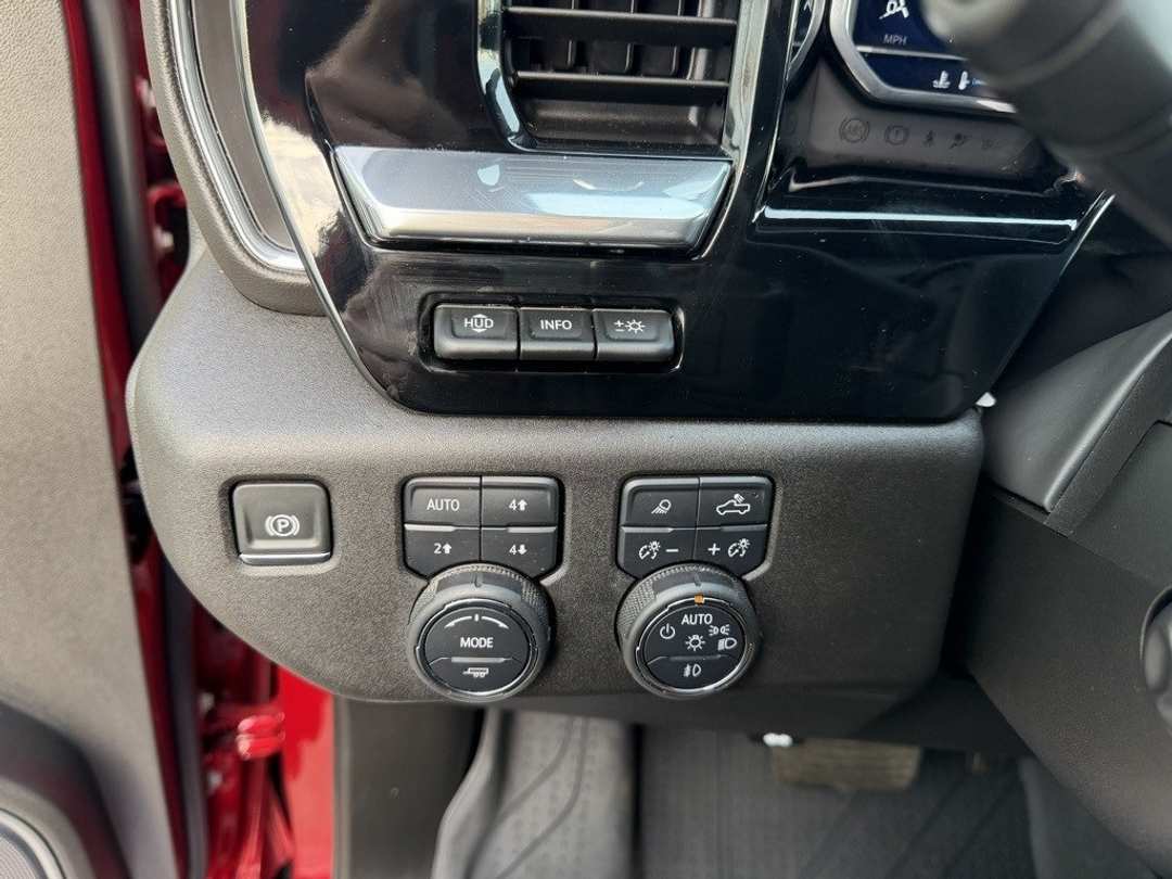 2025 Chevrolet Silverado 1500 High Country - Image 17