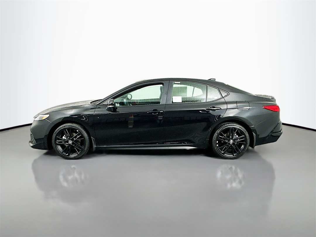 2026 Toyota Camry SE Nightshade - Image 4