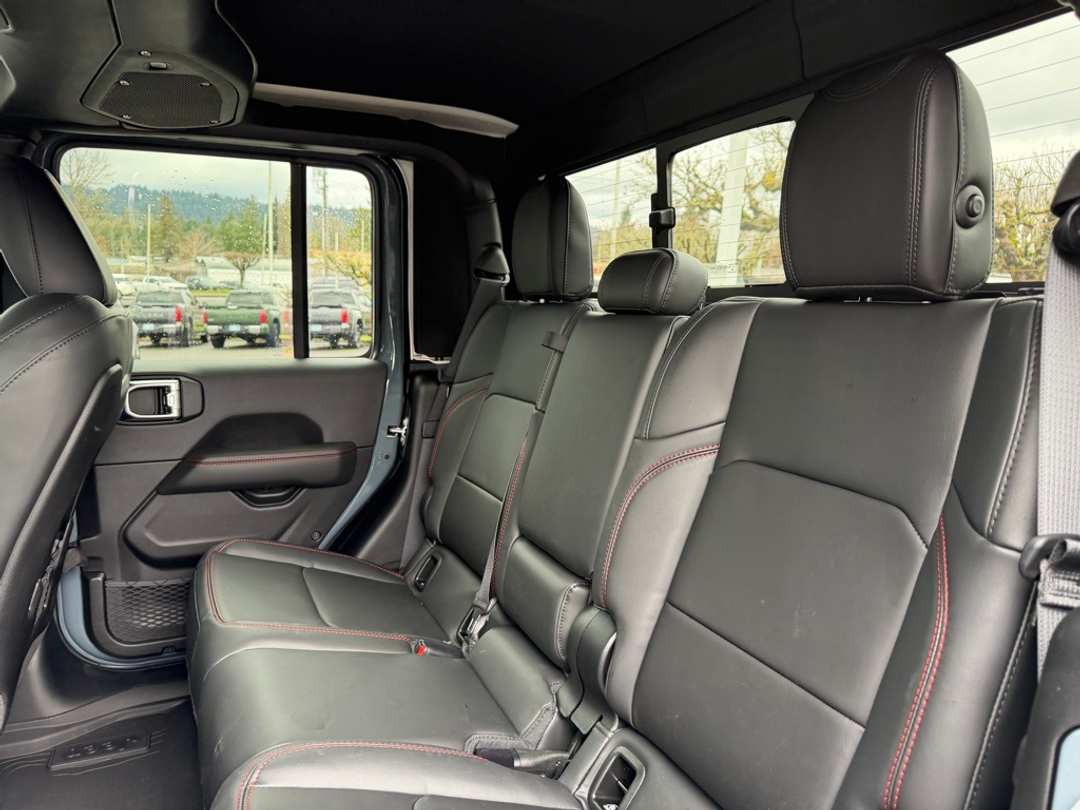 2026 Jeep Gladiator Rubicon - Image 29