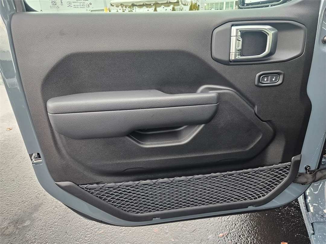 2026 Jeep Wrangler Sport - Image 10