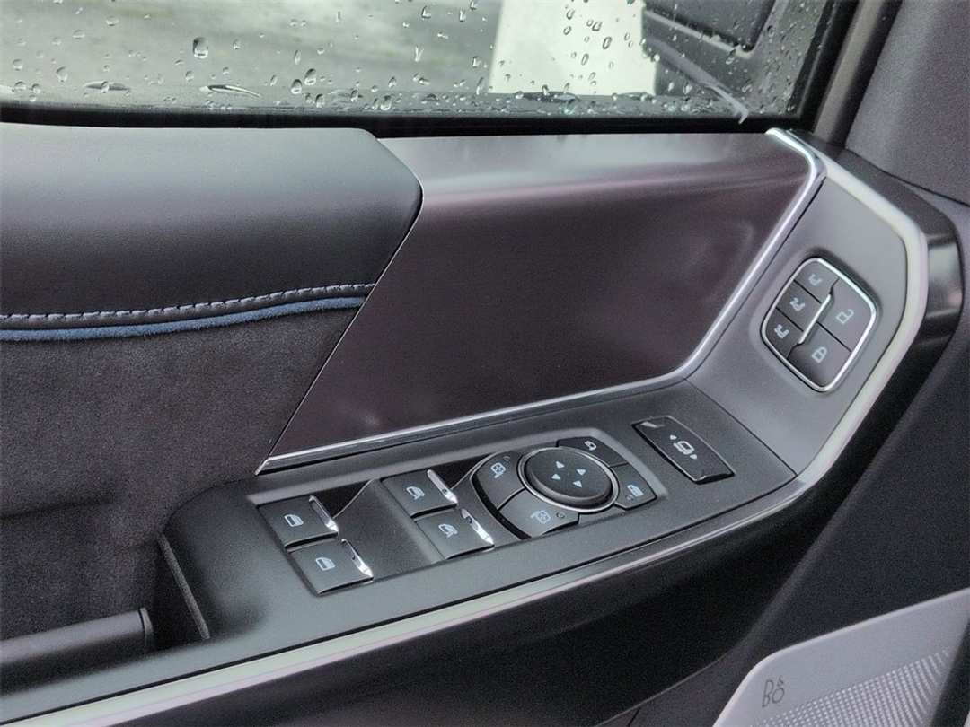 2026 Ford F-250Sd Platinum - Image 10