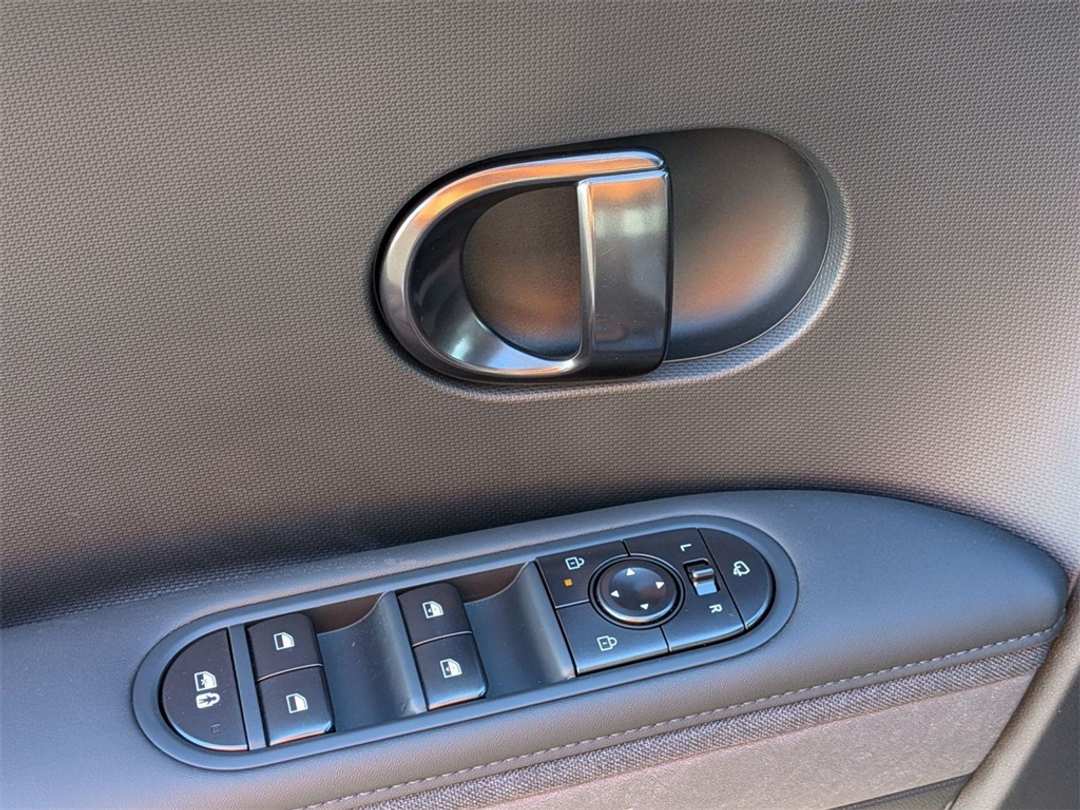 2026 Hyundai Ioniq 5 XRT - Image 10