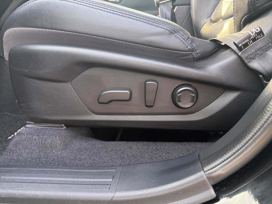 2025 Subaru Forester Limited - Image 17