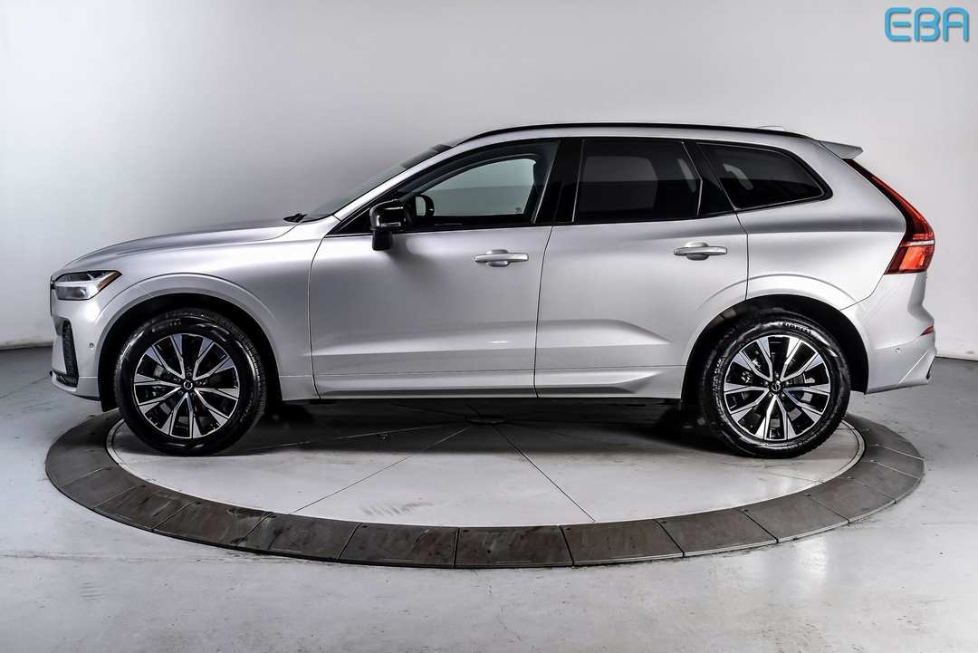 2025 Volvo Xc60 B5 Plus - Image 3