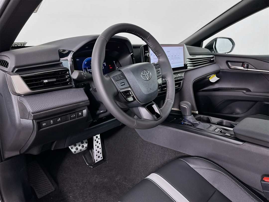 2026 Toyota Camry SE Nightshade - Image 9