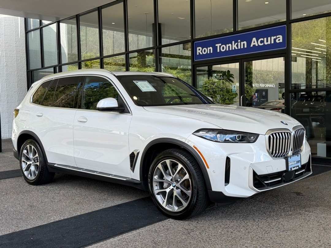 2024 BMW X5 xDrive40i - Image 2