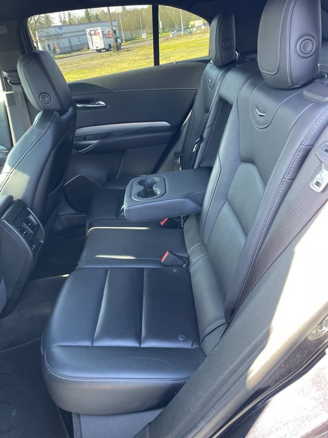 2023 Cadillac Xt4 Premium Luxury - Image 9