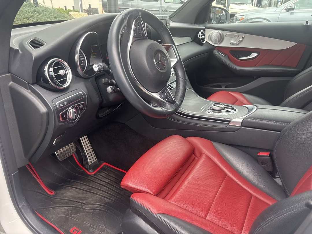 2019 Mercedes-Benz GLC GLC 300 - Image 3