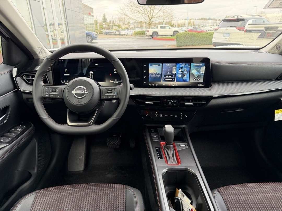 2026 Nissan Kicks SR - Image 32