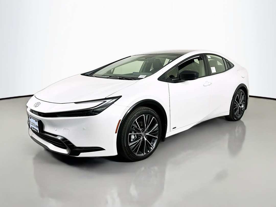 2026 Toyota Prius XLE - Image 3