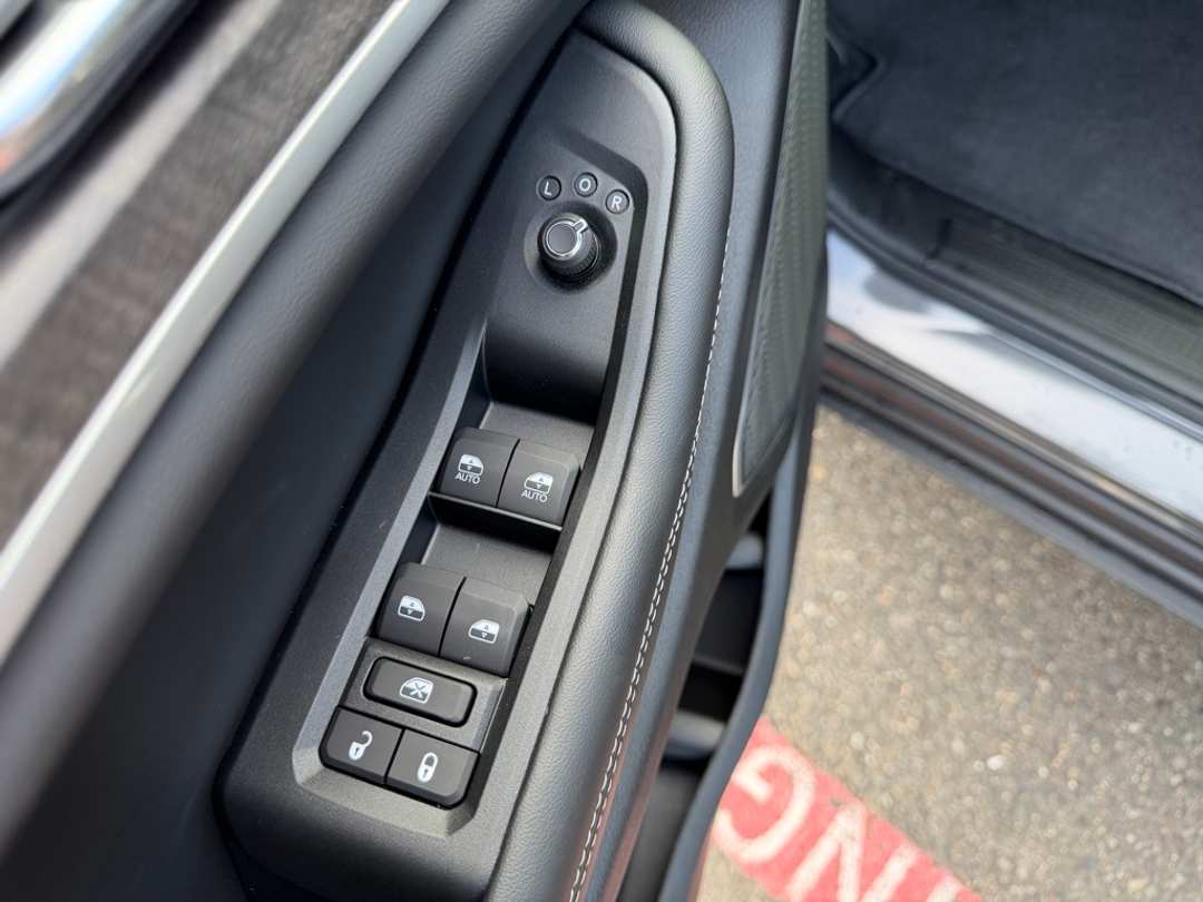 2026 Jeep Grand Cherokee Limited - Image 14