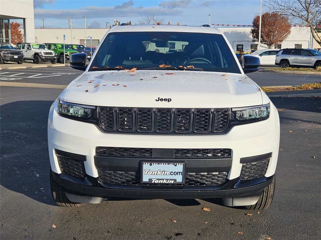 2025 Jeep Grand Cherokee L Altitude X - Image 9