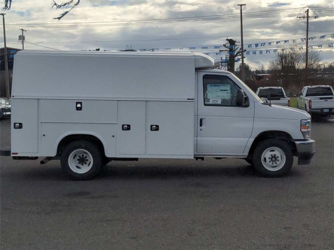 2024 Ford E-350sd Base - Image 6