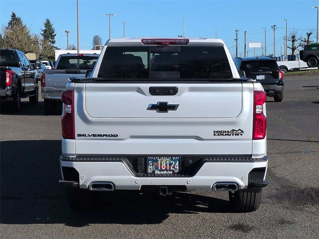 2024 Chevrolet Silverado 1500 High Country - Image 4