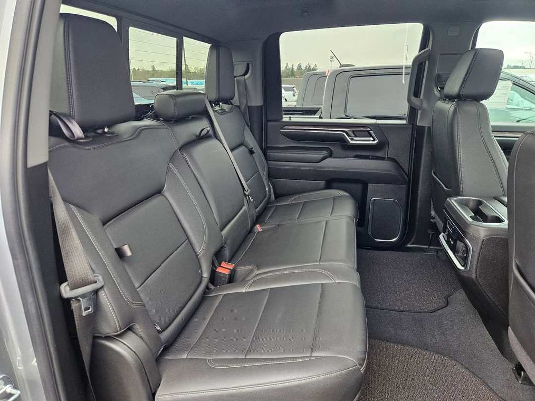 2024 Chevrolet Silverado 3500Hd LTZ - Image 37