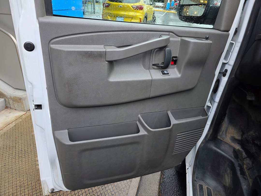 2023 Chevrolet Express 2500 Work - Image 10