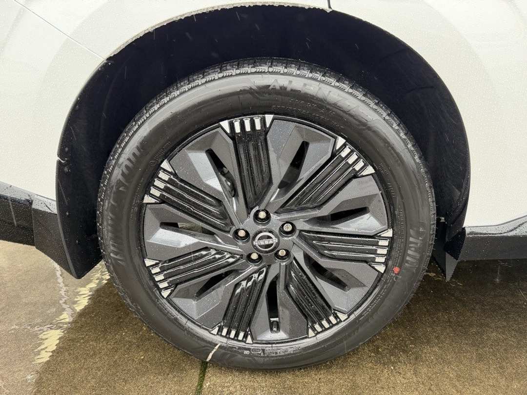 2026 Nissan Murano Platinum - Image 10