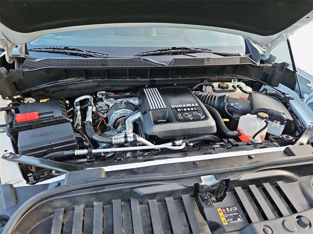 2024 Chevrolet Silverado 1500 RST - Image 30