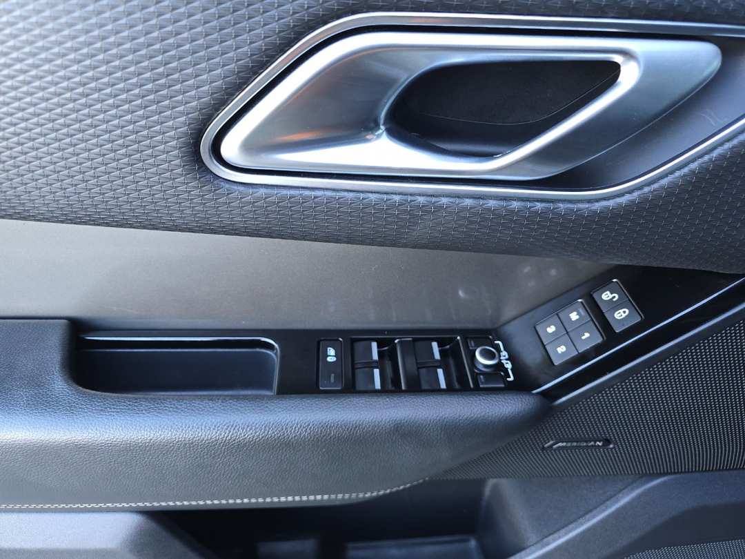 2020 Land Rover Range Rover Velar S - Image 10