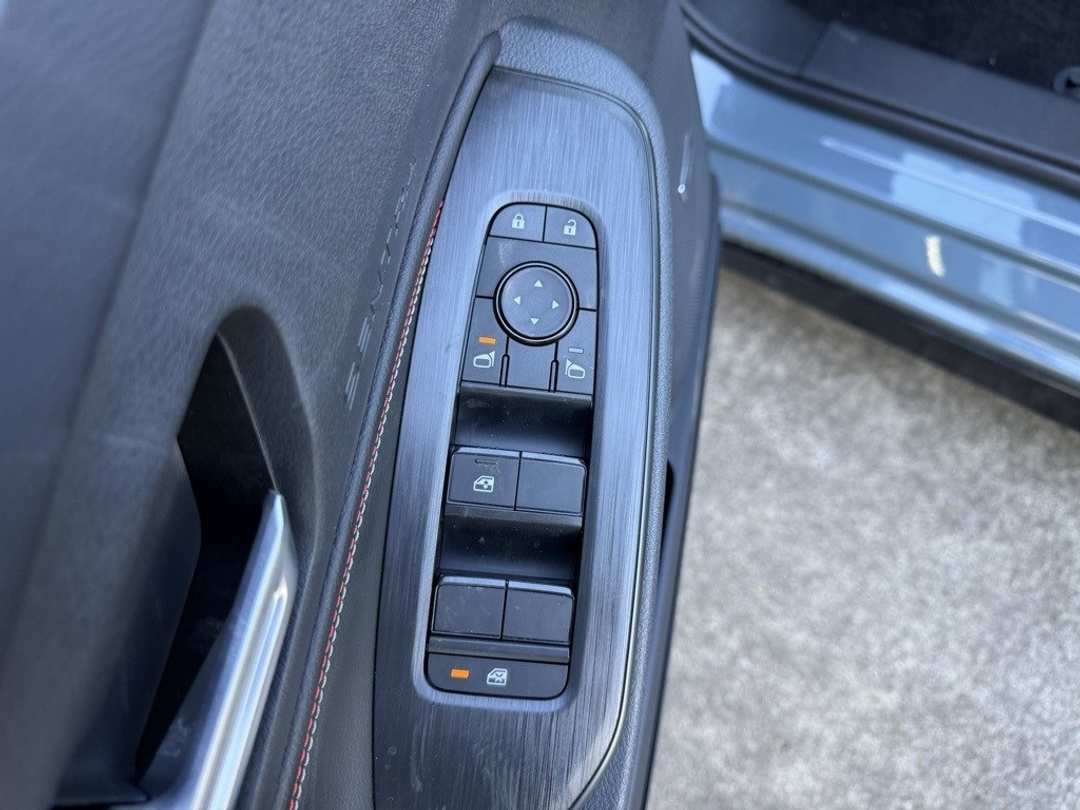 2026 Nissan Sentra SR - Image 12