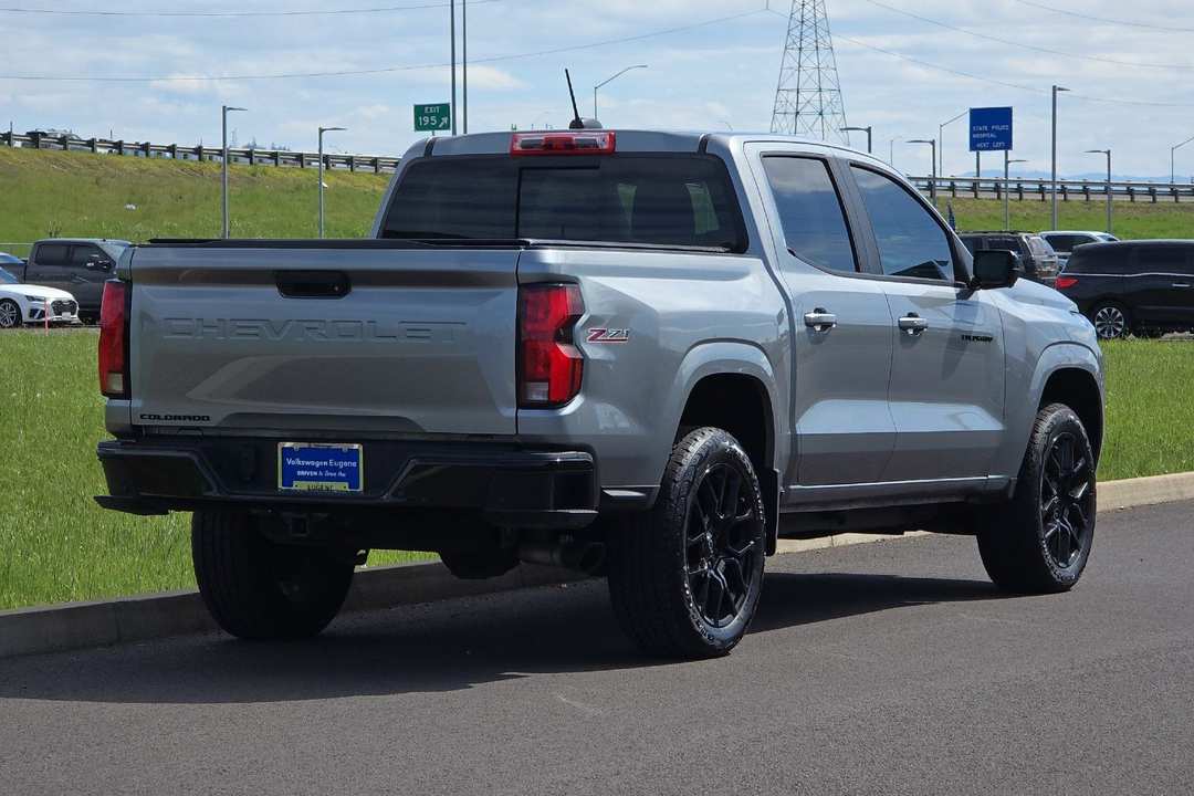 2024 Chevrolet Colorado Z71 - Image 3