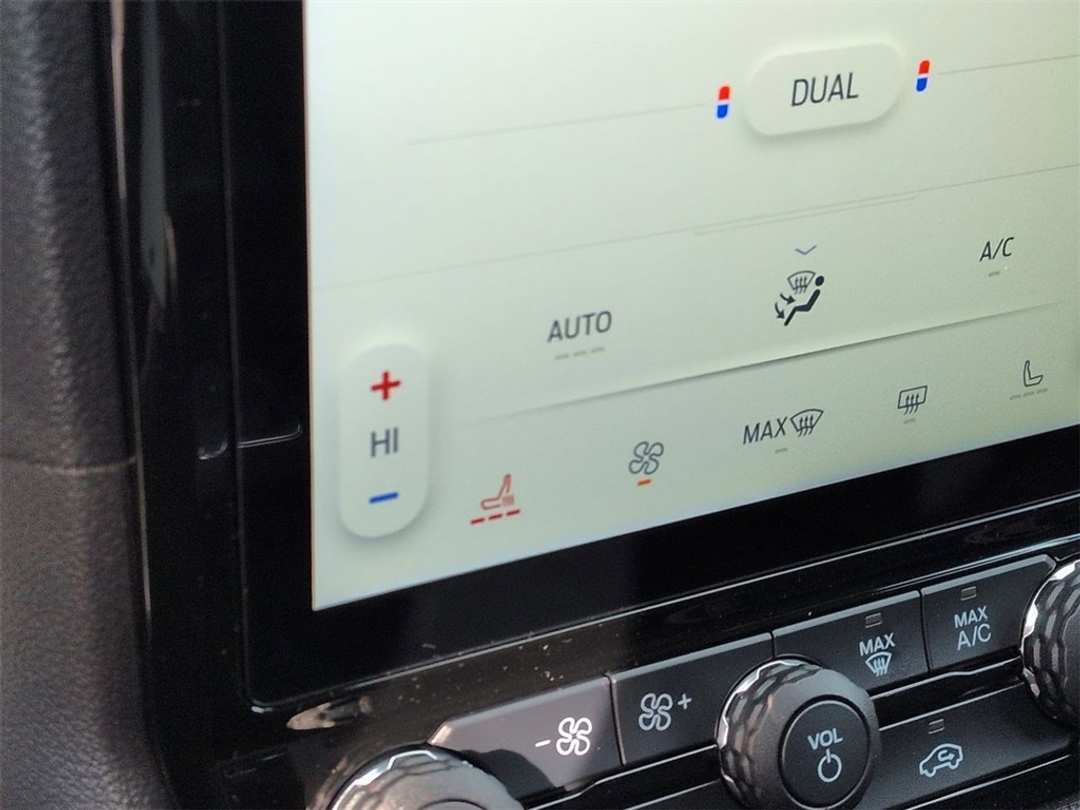 2025 Ford Ranger XLT - Image 22