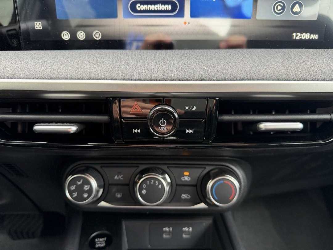 2026 Nissan Kicks S - Image 21