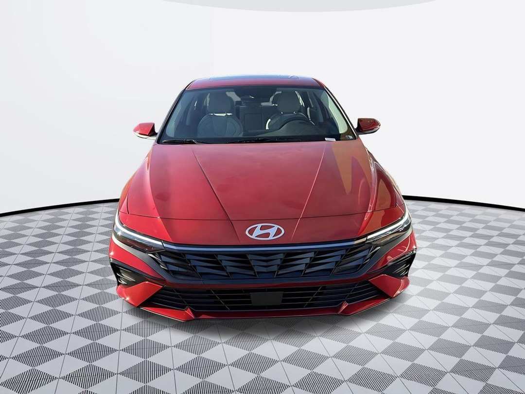 2026 Hyundai Elantra Limited - Image 3