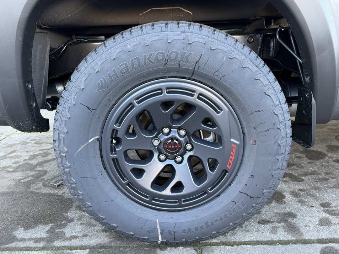 2026 Nissan Frontier PRO4X - Image 9