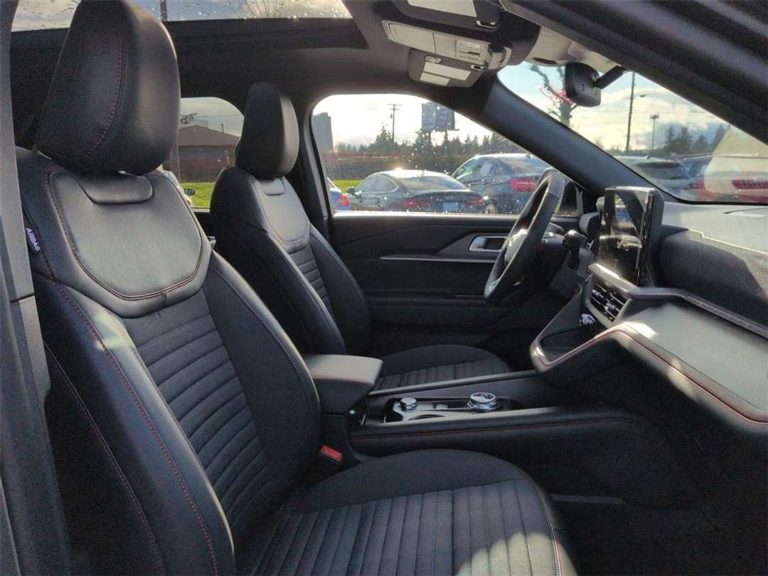 2026 Ford Explorer STLine - Image 31