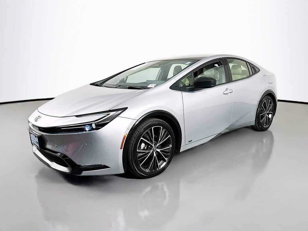 2025 Toyota Prius Limited - Image 3