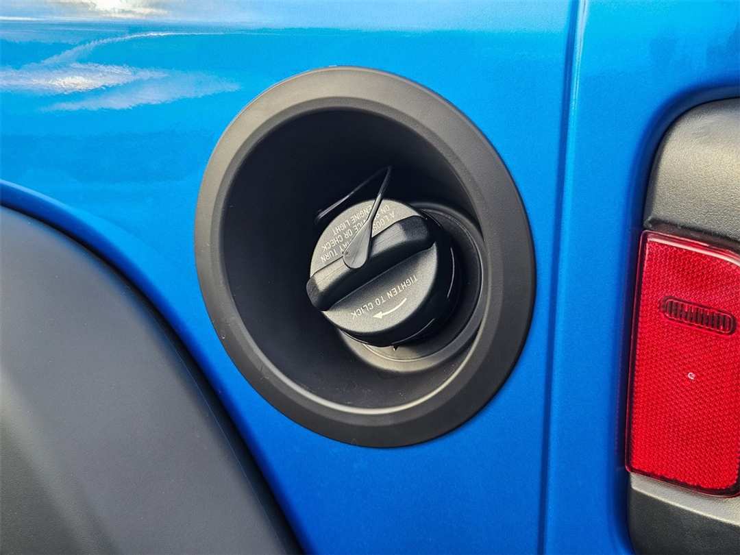 2026 Jeep Wrangler Sport - Image 30