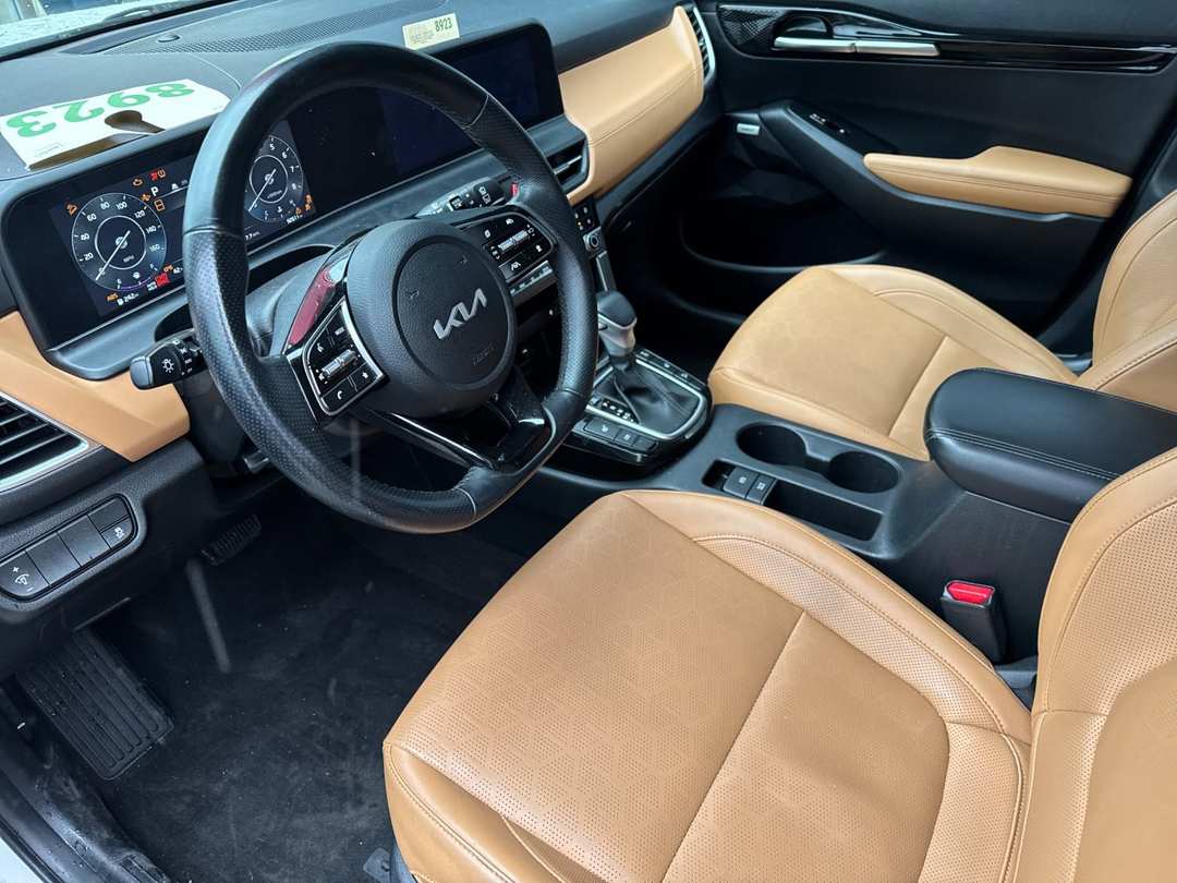 2024 Kia Seltos SX - Image 9