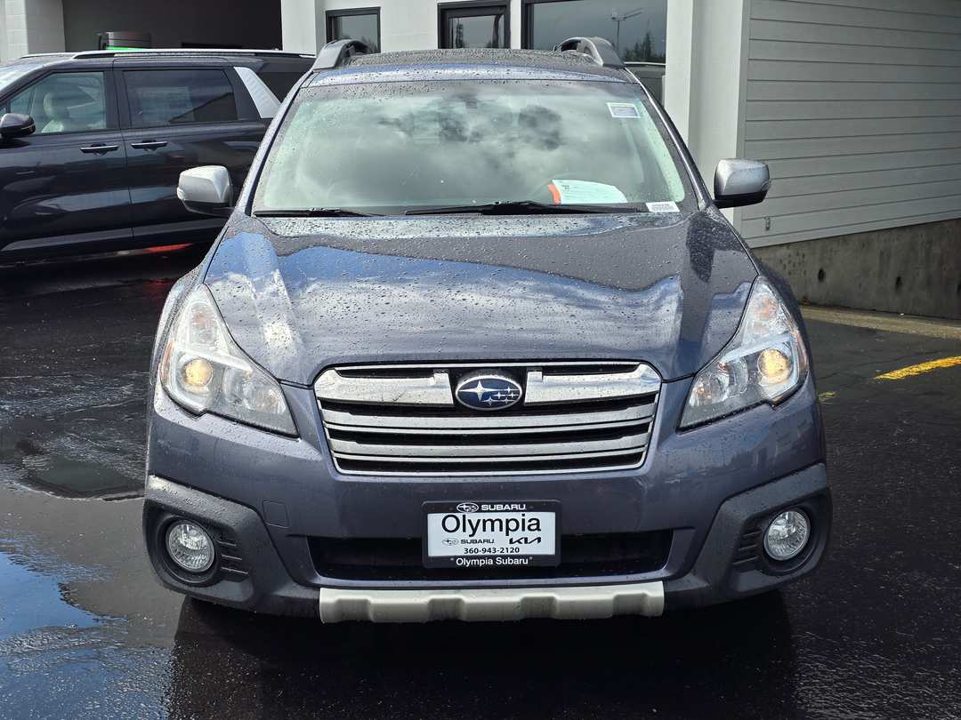 2014 Subaru Outback 3.6R - Image 2