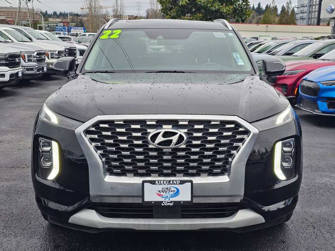 2022 Hyundai Palisade Limited - Image 2