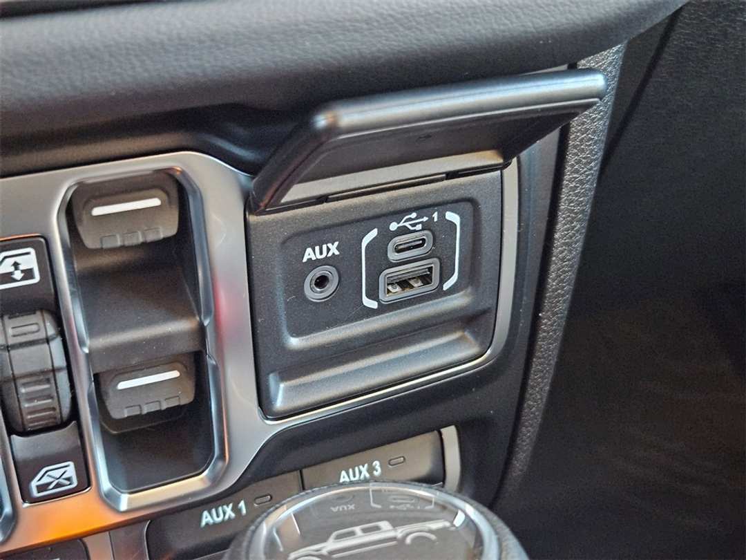 2026 Jeep Gladiator Rubicon - Image 27