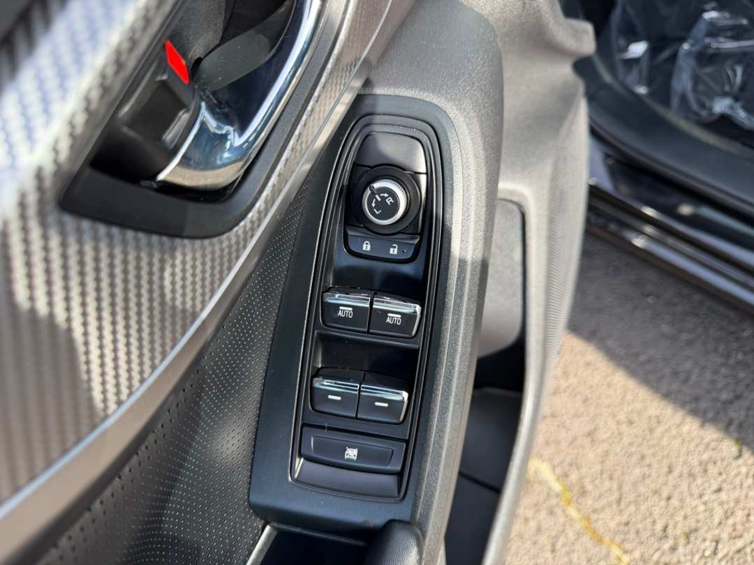 2023 Subaru Impreza Limited - Image 13