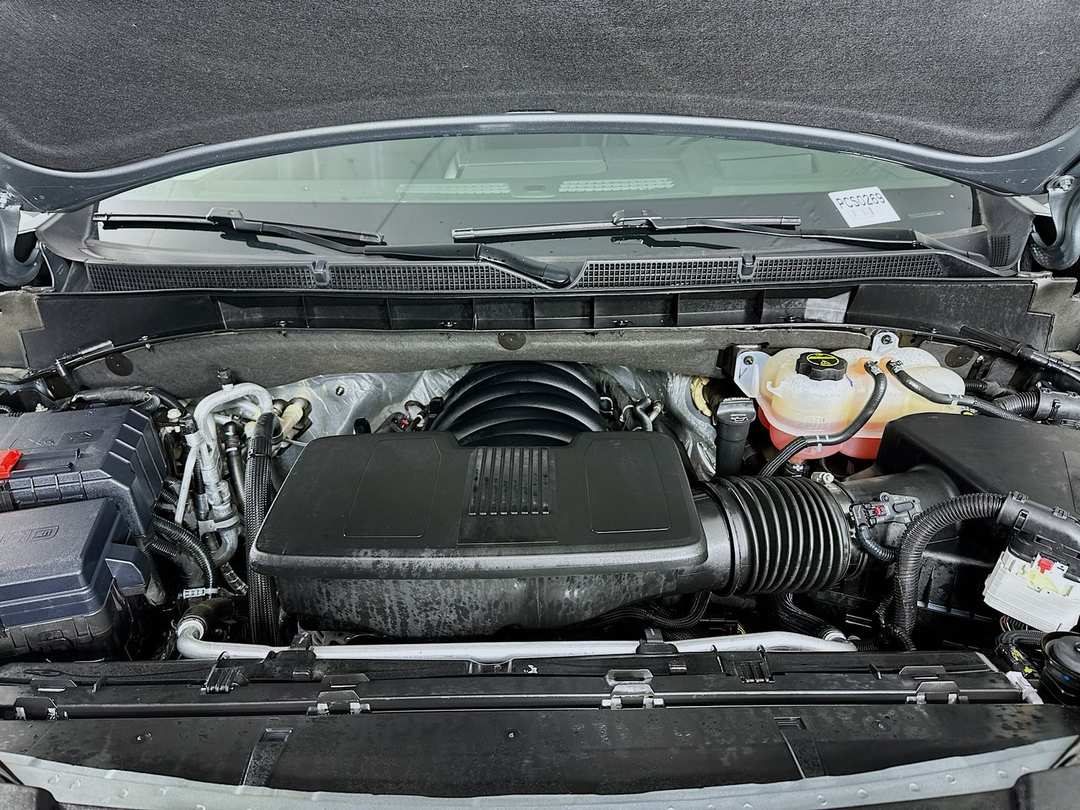 2025 GMC Yukon Denali - Image 33