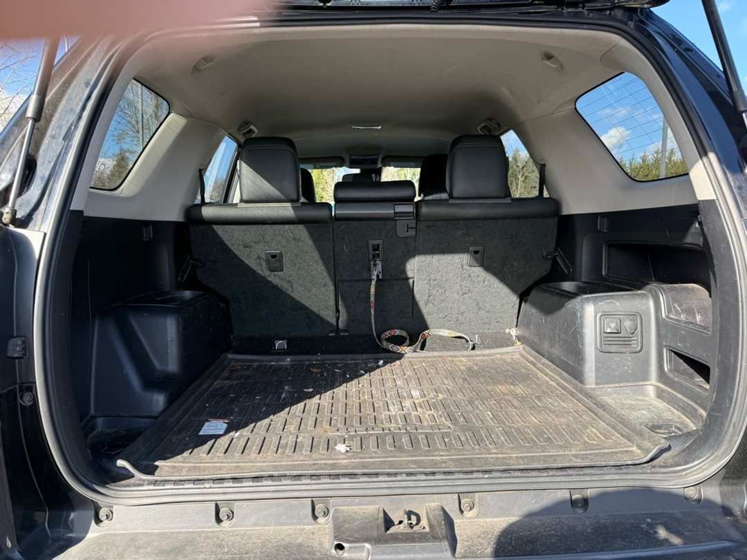 2020 Toyota 4Runner SR5 Premium - Image 18