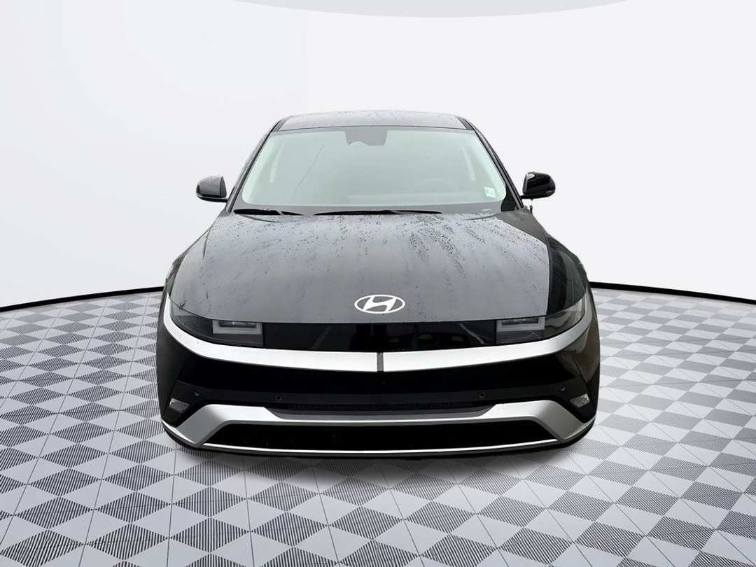 2026 Hyundai Ioniq 5 SE - Image 3